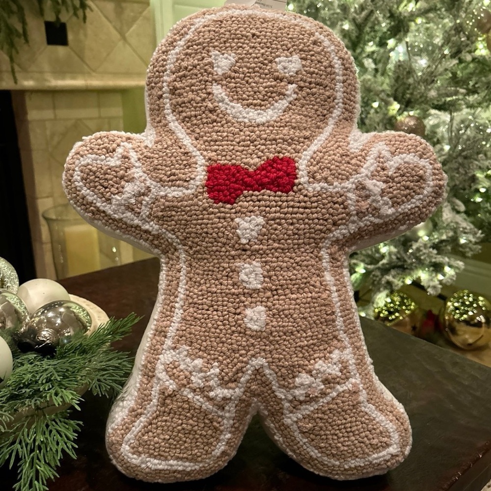 Gingerbread pillow
